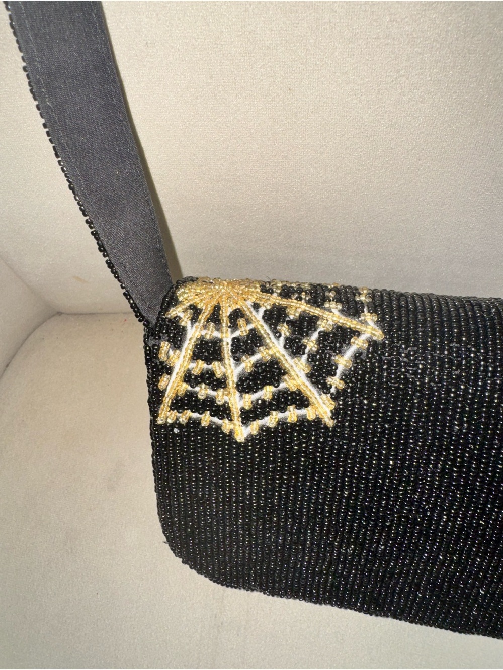 Beaded Halloween Dog shoulder  Bag in Black - Picture 5 of 5